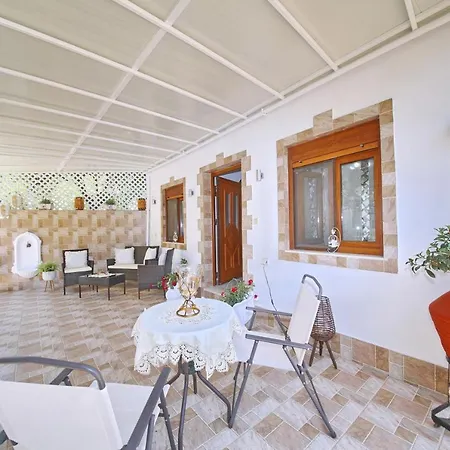 Vasia's Small Skopelos