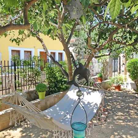 Vasia's Small Skopelos