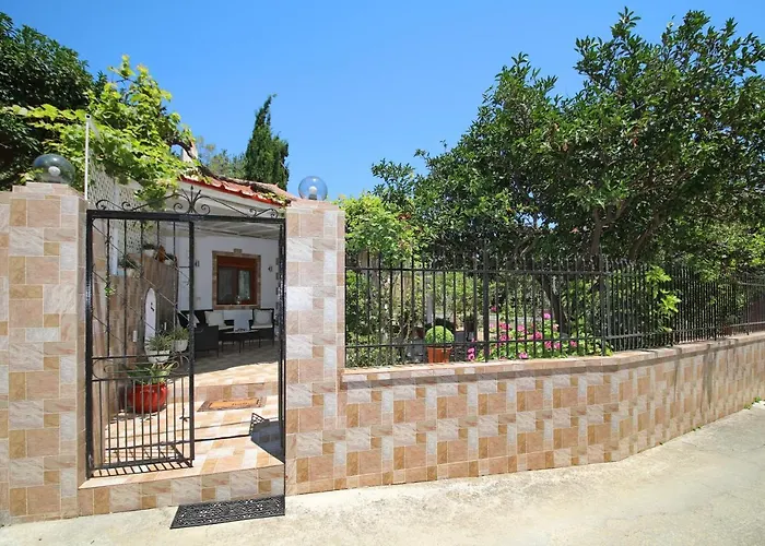 Vasia's Small * Skopelos