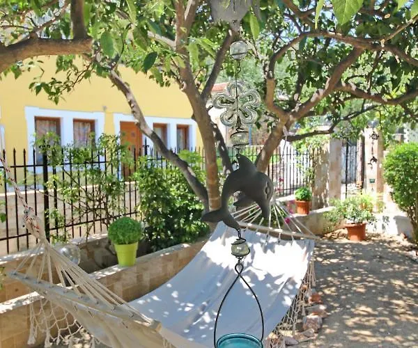 Vasia's Small Skopelos Town