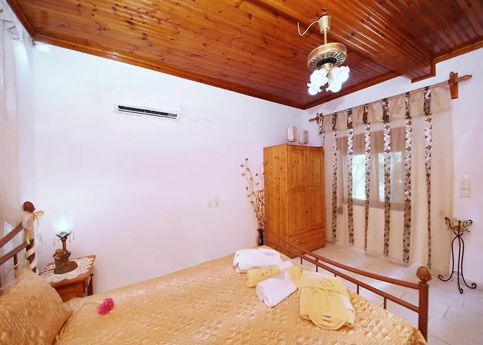 Vasia's Small Apartman